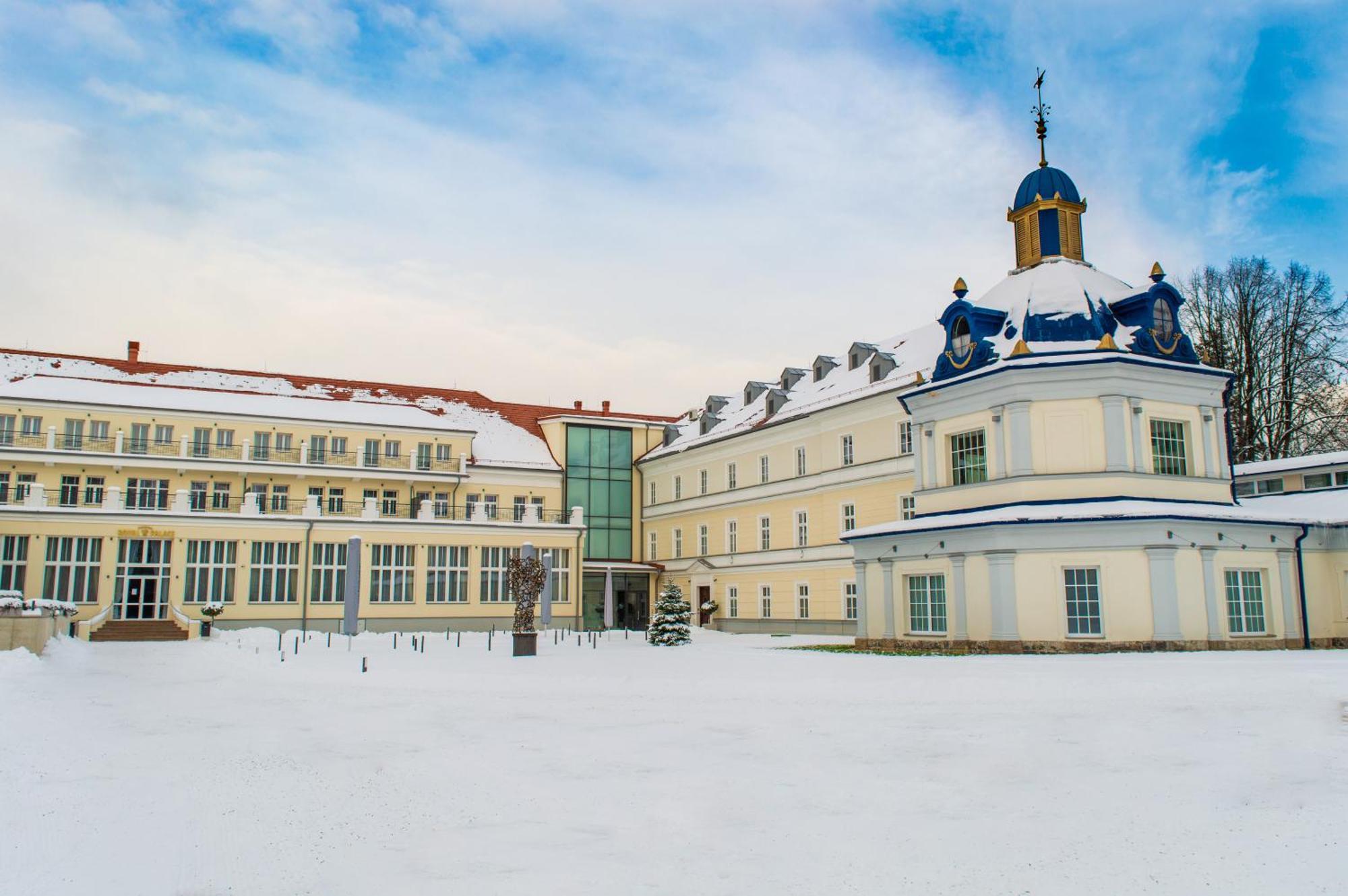 Royal Palace Turčianske Teplice エクステリア 写真