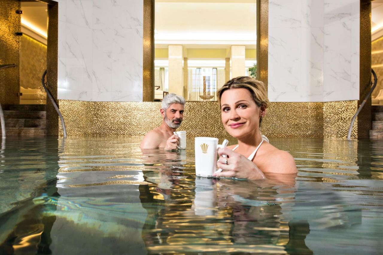 Royal Palace Turčianske Teplice エクステリア 写真